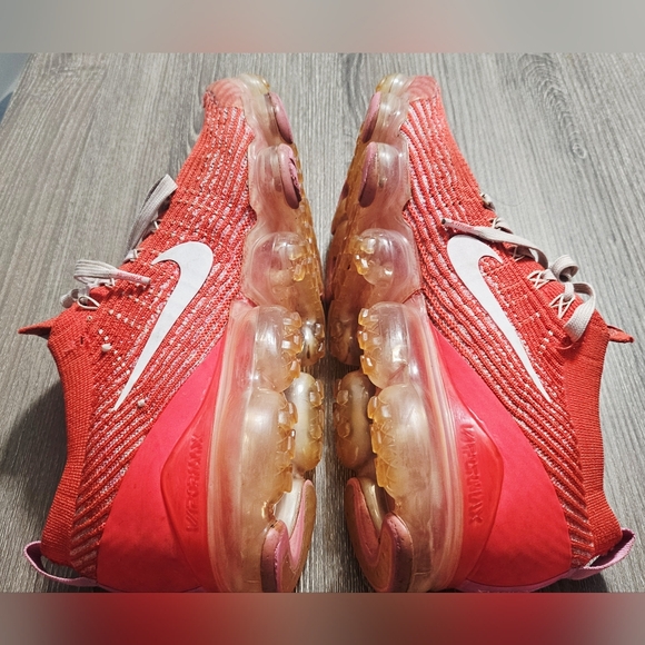 Womens 2020 nike air vapormax fly knit red/pink running shoes size 12 - Picture 6 of 12